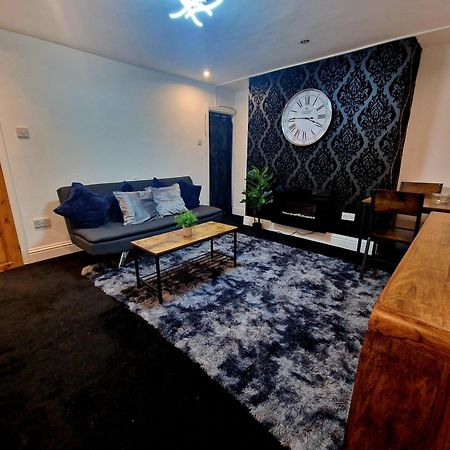 Private Courtyard Apartment In Bradford With Parking Shipley  Exterior foto
